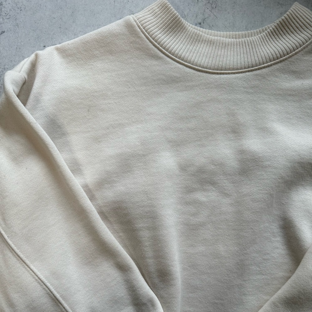 Cropped Cream Sweatshirt